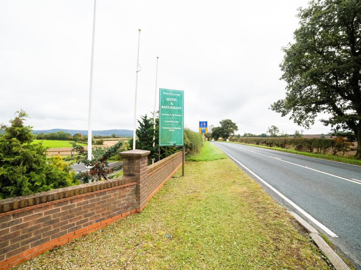 Oyo White Horse Lodge Hotel, East Thirsk Bagby Exteriér fotografie